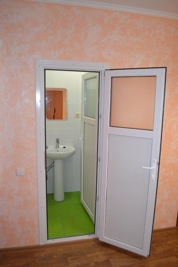 Мини-Отель Veravilla Chornomorsk Ngoại thất bức ảnh