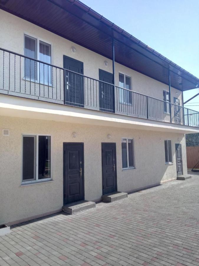 Мини-Отель Veravilla Chornomorsk Ngoại thất bức ảnh